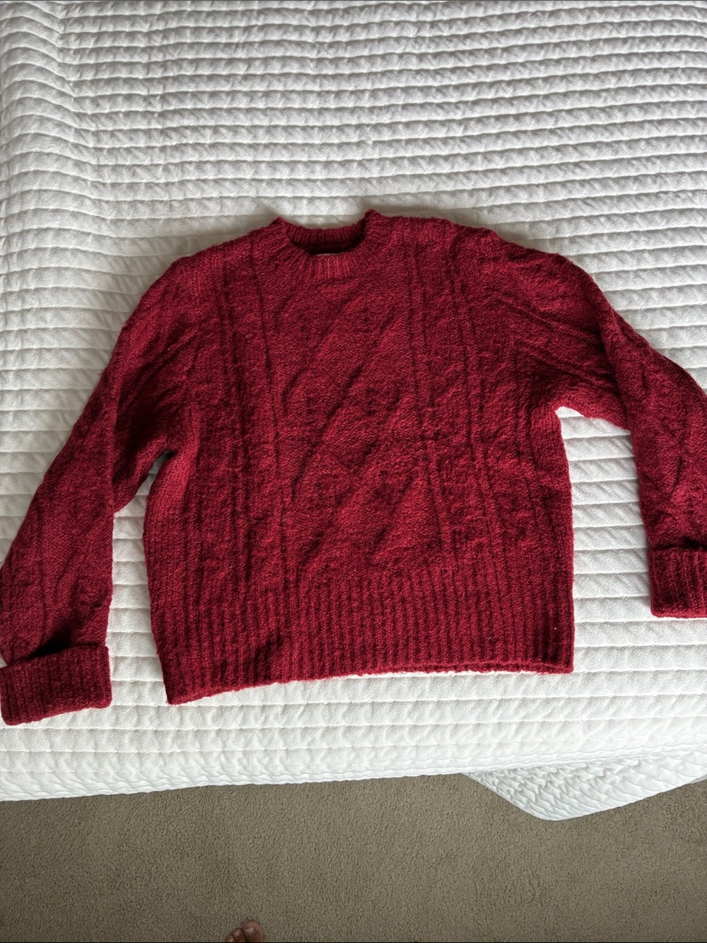 ROLLA'S Women's Cable Crewneck Sweater - Burgundy